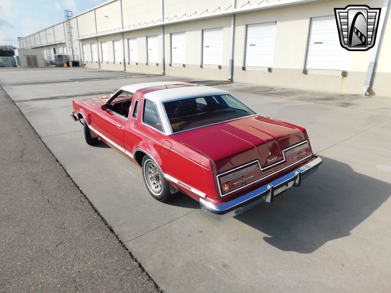 Ford-Thunderbird-1977-Red-Red-107015-8