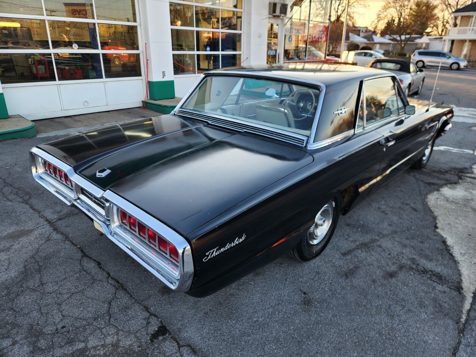 Ford-Thunderbird-Coupe-1965-Black-White-136794-4