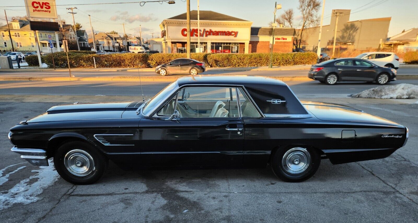 Ford-Thunderbird-Coupe-1965-Black-White-136794-7