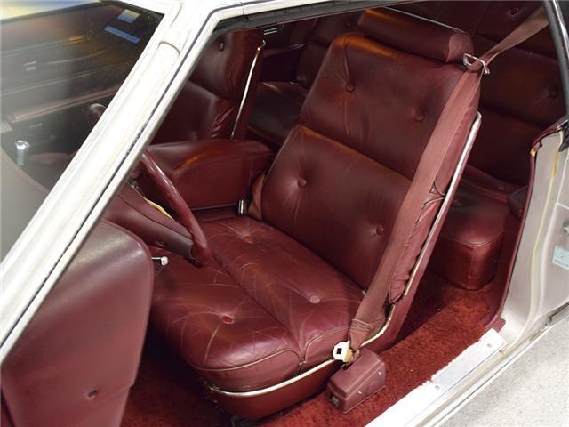 Ford-Thunderbird-Coupe-1976-Silver-Burgundy-102655-7