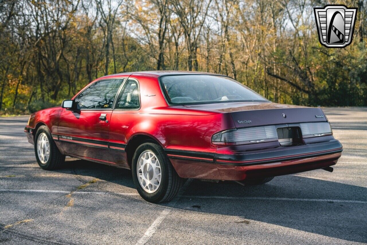 Ford-Thunderbird-Coupe-1988-4