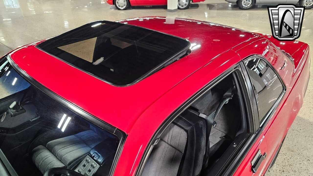 Ford-Thunderbird-Coupe-1988-Red-Black-32816-11