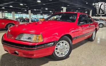 Ford-Thunderbird-Coupe-1988-Red-Black-32816-2