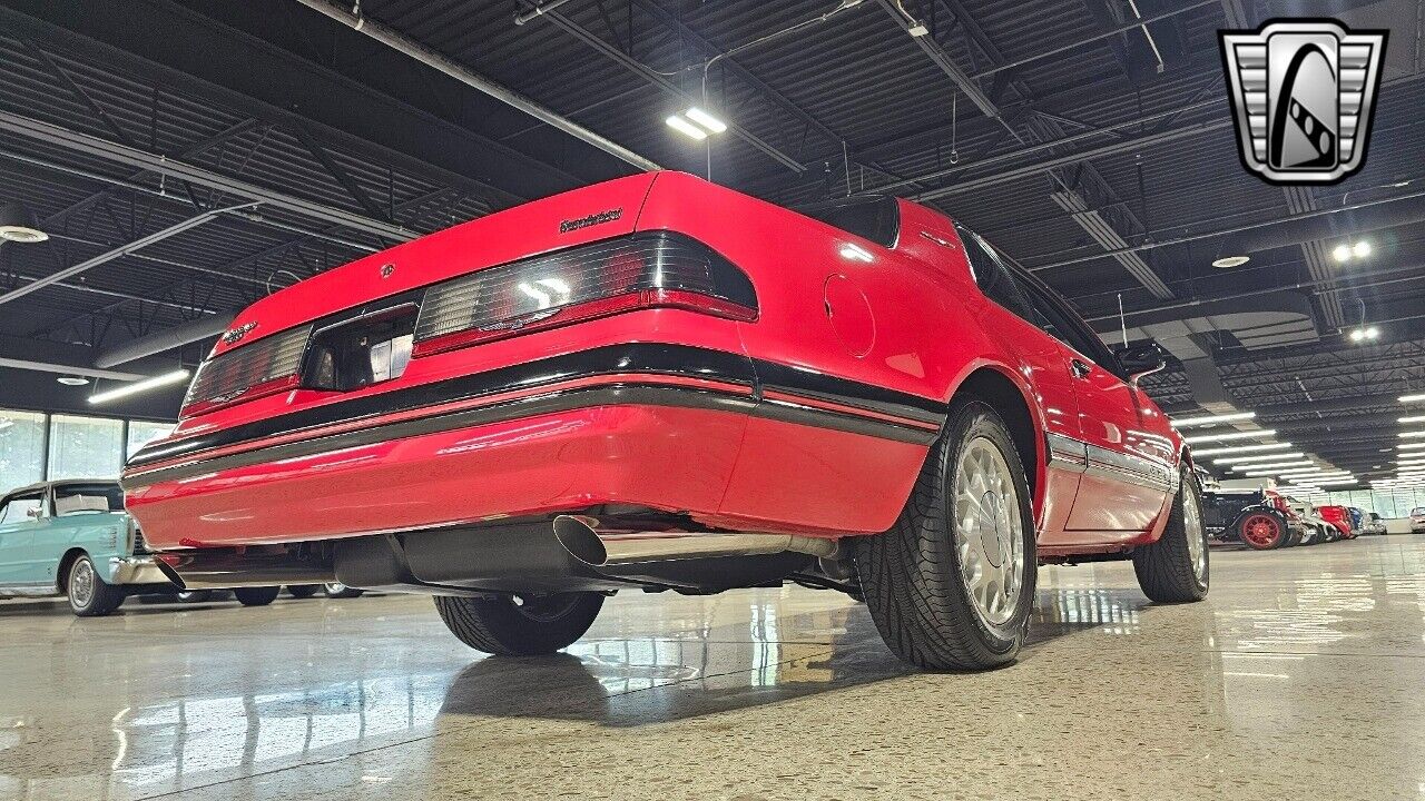 Ford-Thunderbird-Coupe-1988-Red-Black-32816-4