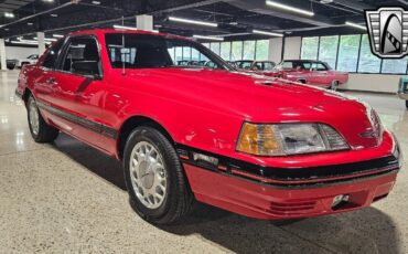 Ford-Thunderbird-Coupe-1988-Red-Black-32816-5