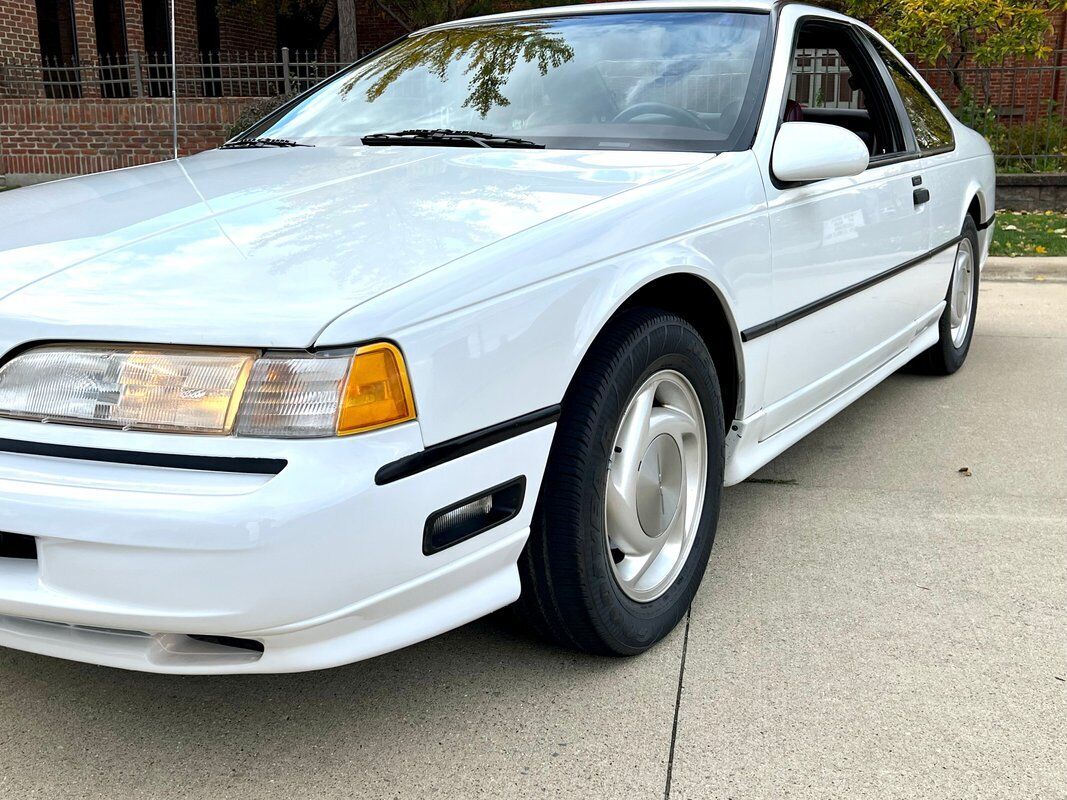 Ford-Thunderbird-Coupe-1991-White-Red-94951-9