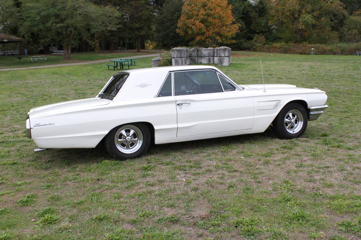 Ford-Thunderbird-coupe-1965-4