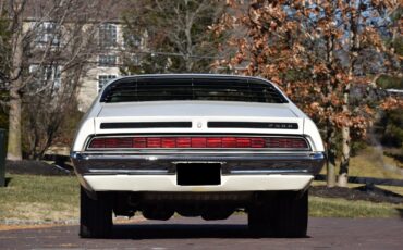 Ford-Torino-Coupe-1970-White-Black-78858-4