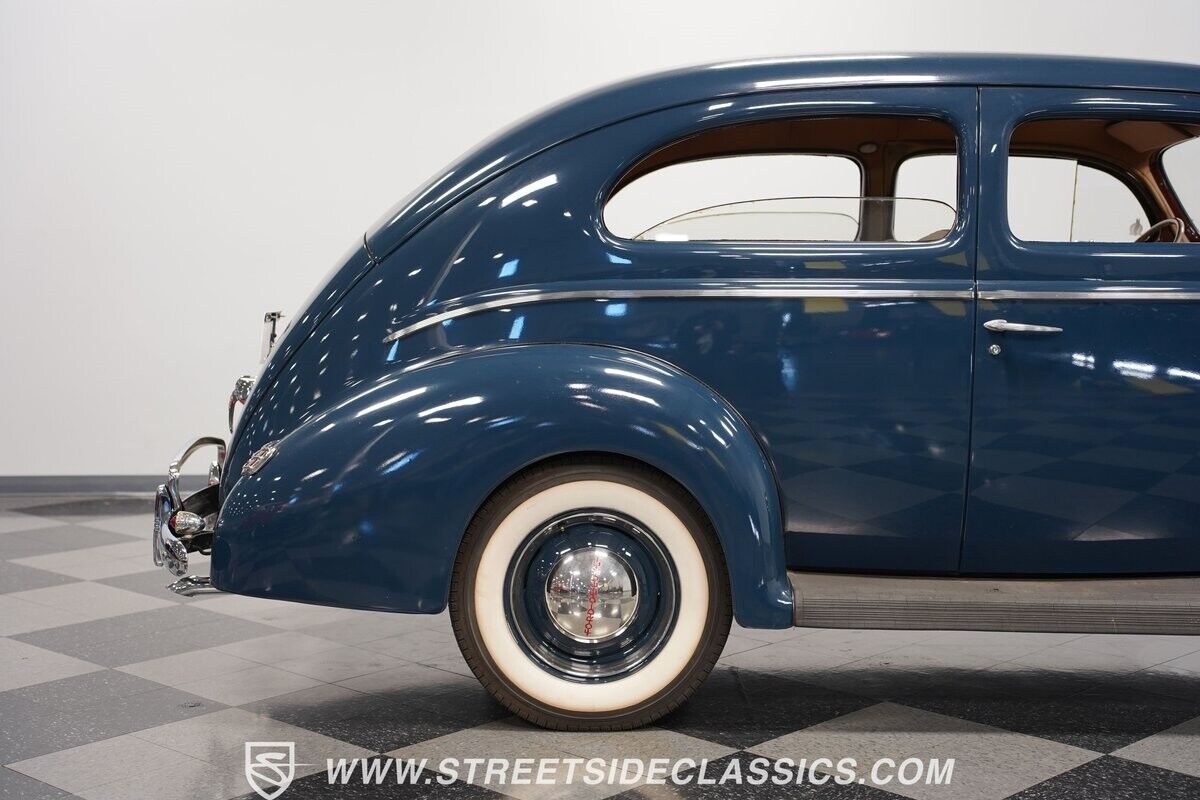 Ford-Tudor-Coupe-1940-29