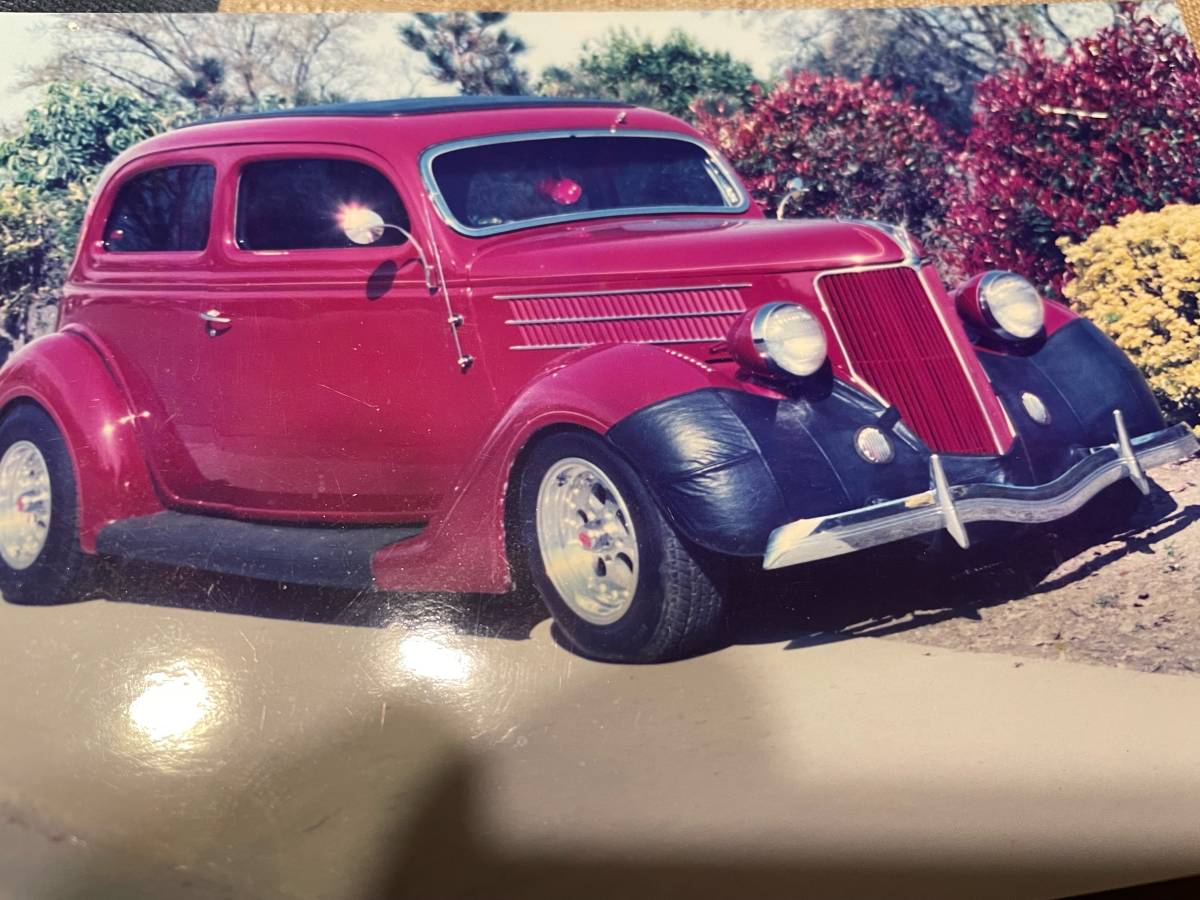 Ford-Two-door-sedan-1936-2