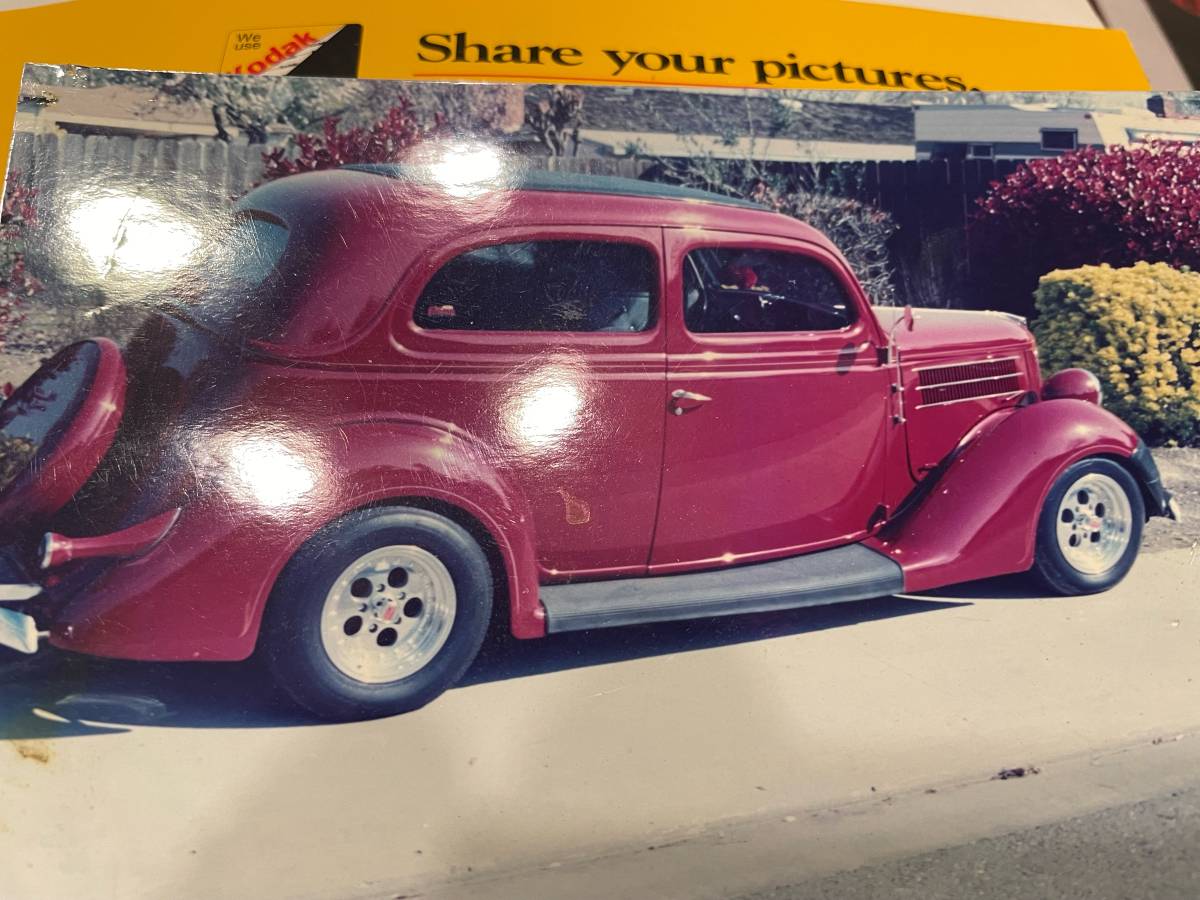 Ford-Two-door-sedan-1936-3