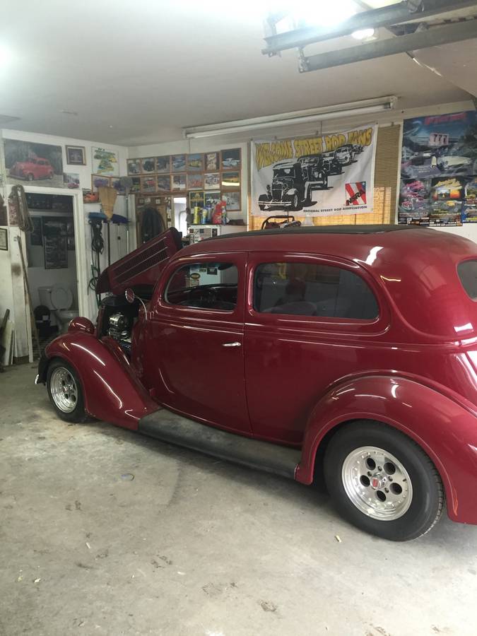 Ford-Two-door-sedan-1936-4