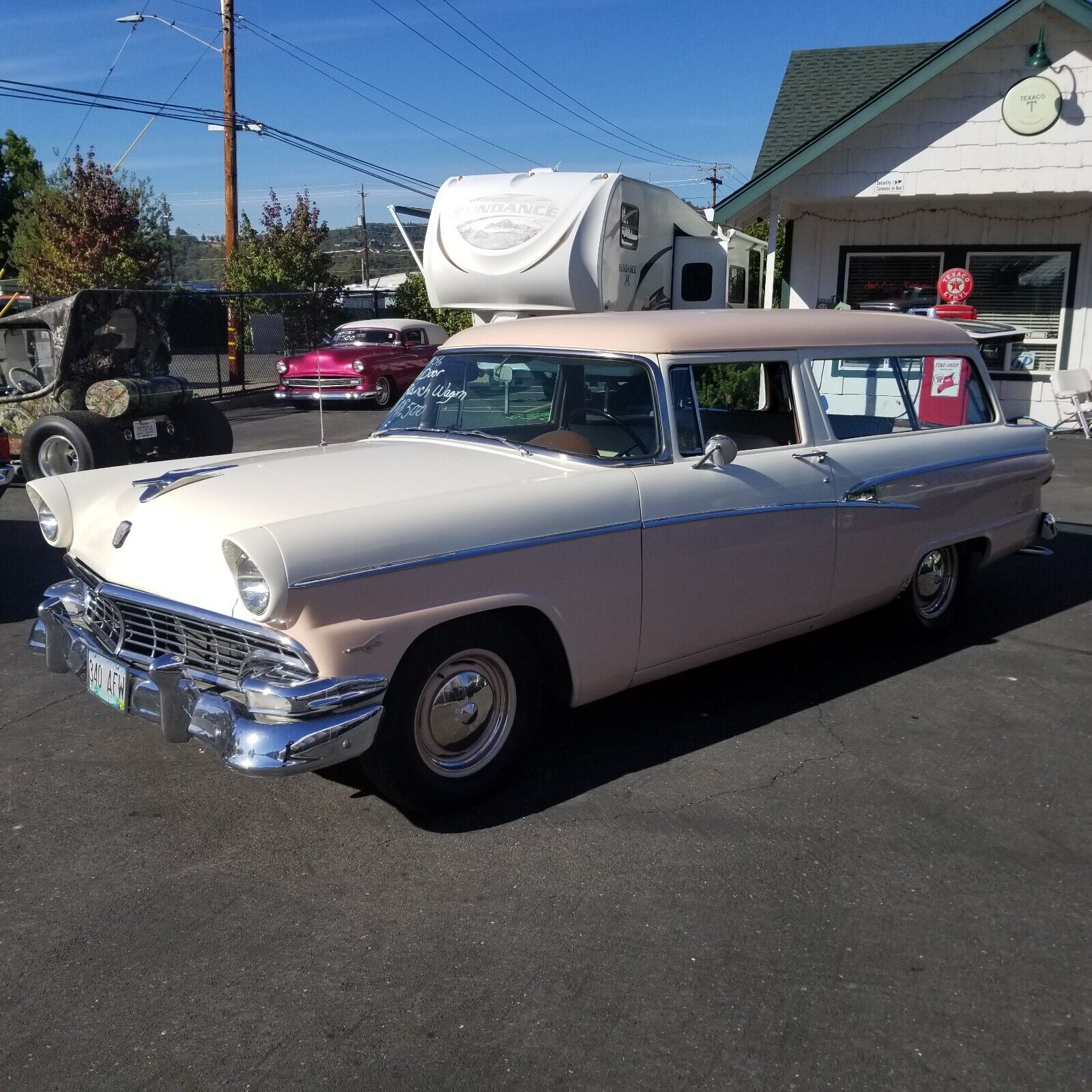 Ford-Very-Nice-2-Door-Ranch-Wagon-Low-Reserve-Great-Inv-Break-1956-two-tone-19867-6