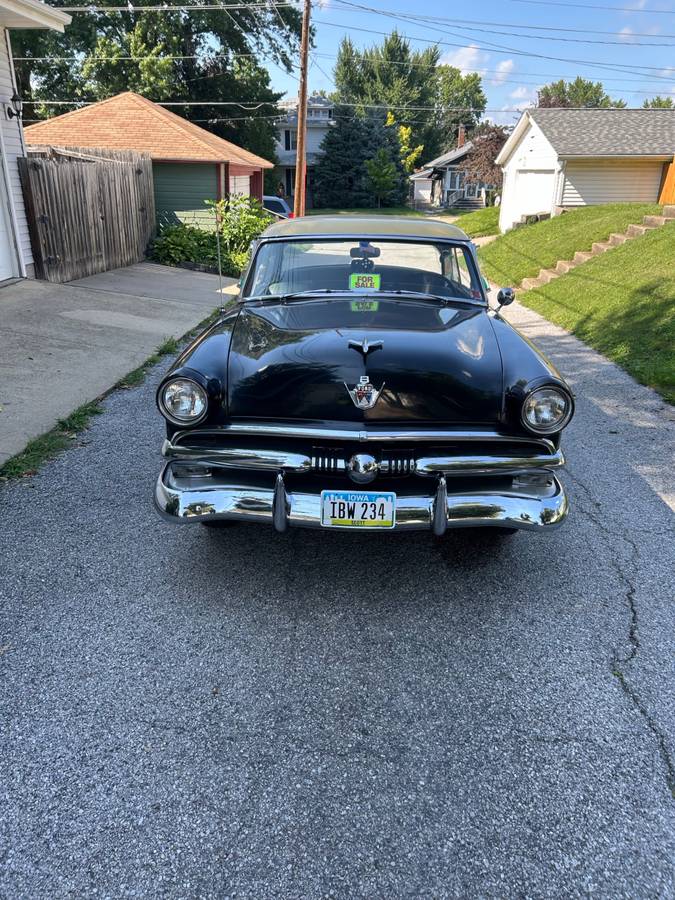 Ford-Victoria-crestline-1953-black-96560-1