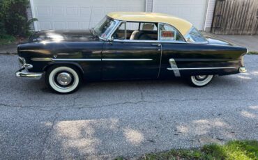 Ford-Victoria-crestline-1953-black-96560