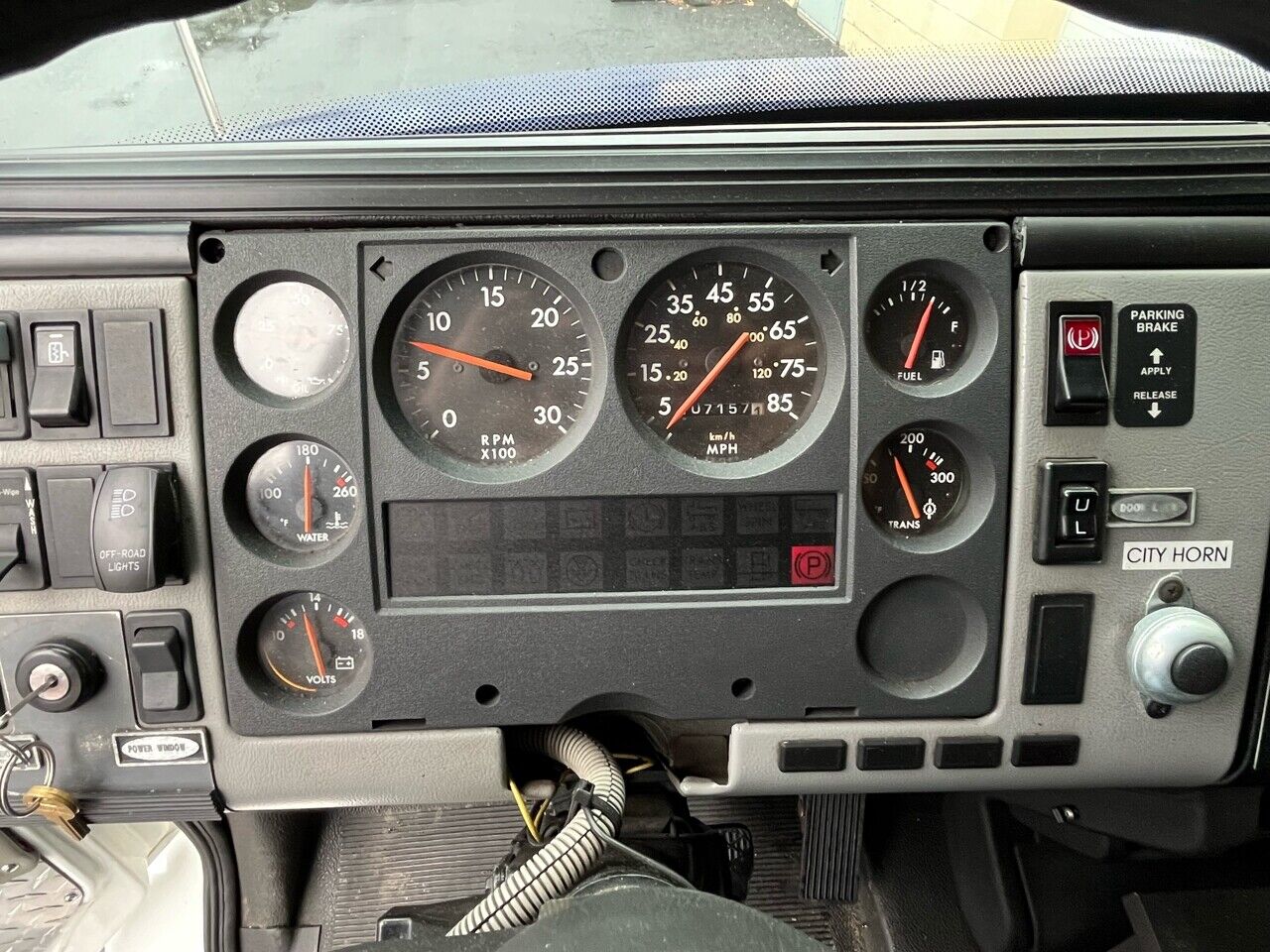 Freightliner-FL60-Pickup-1996-18