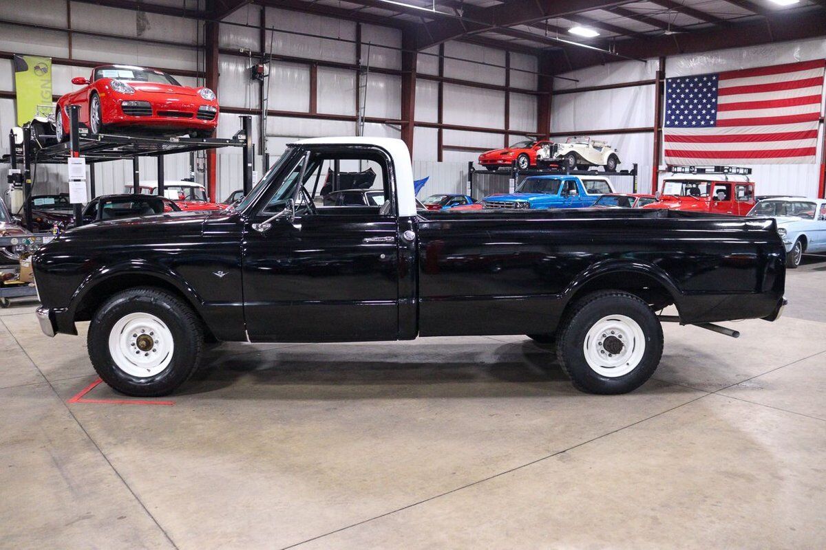 GMC-C2500-Pickup-1967-Black-Black-66472-2