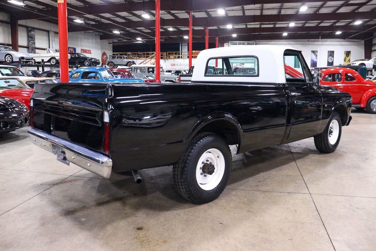 GMC-C2500-Pickup-1967-Black-Black-66472-6