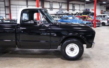 GMC-C2500-Pickup-1967-Black-Black-66472-9