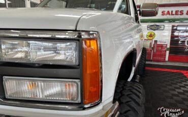 GMC-K1500-1991-White-Gray-279971-7