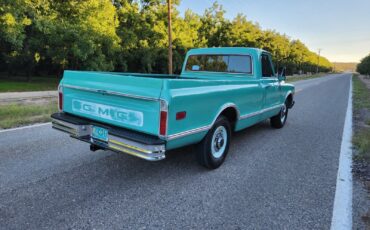 GMC-Other-1968-Teal-TealTan-209537-11