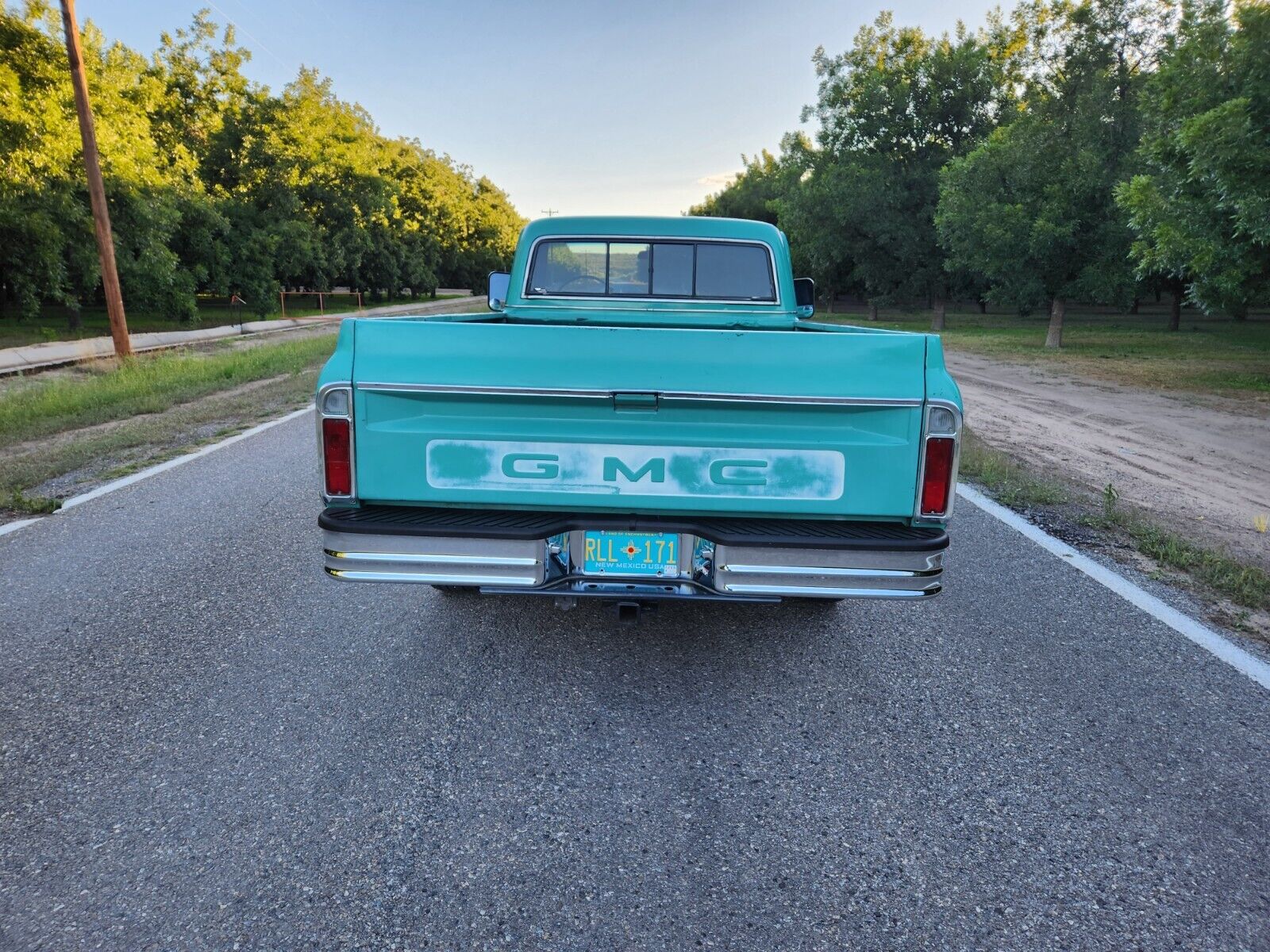 GMC-Other-1968-Teal-TealTan-209537-13