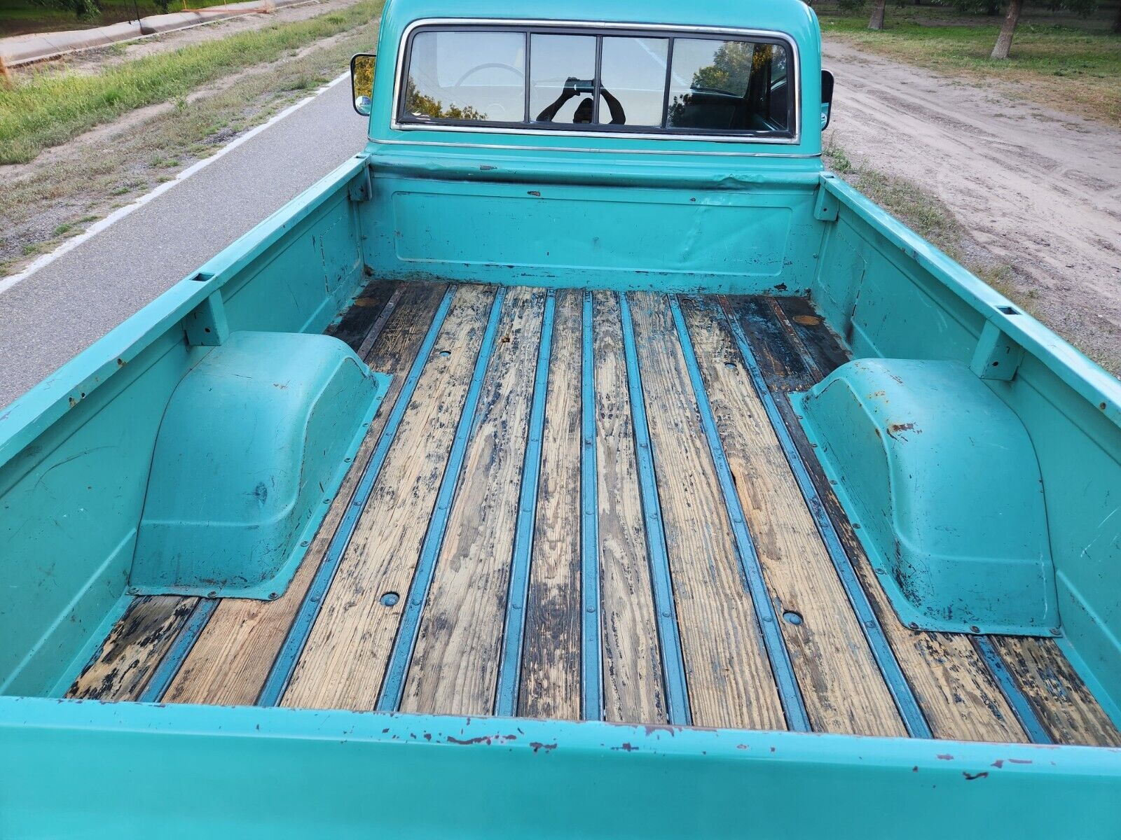 GMC-Other-1968-Teal-TealTan-209537-19