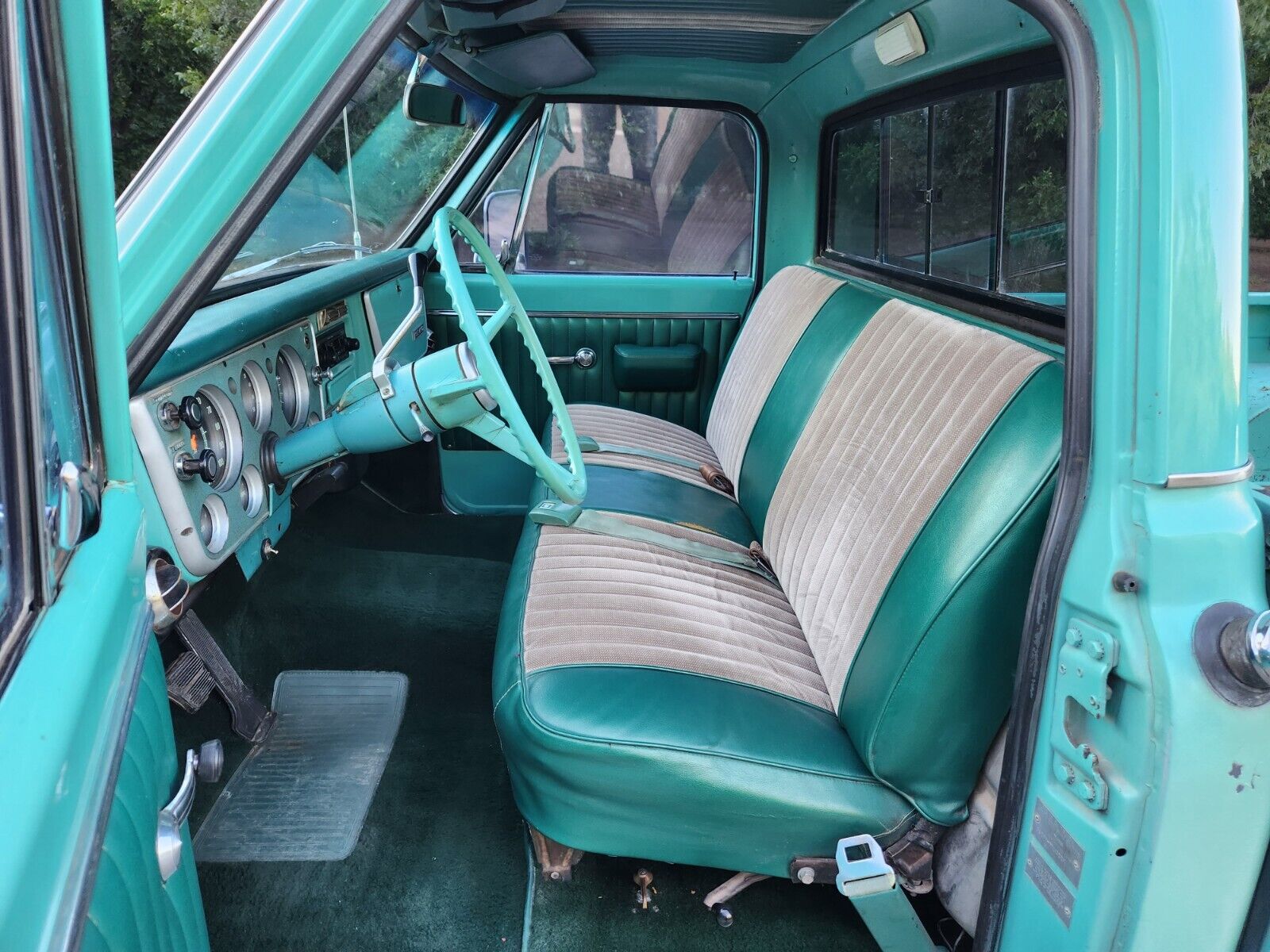 GMC-Other-1968-Teal-TealTan-209537-22