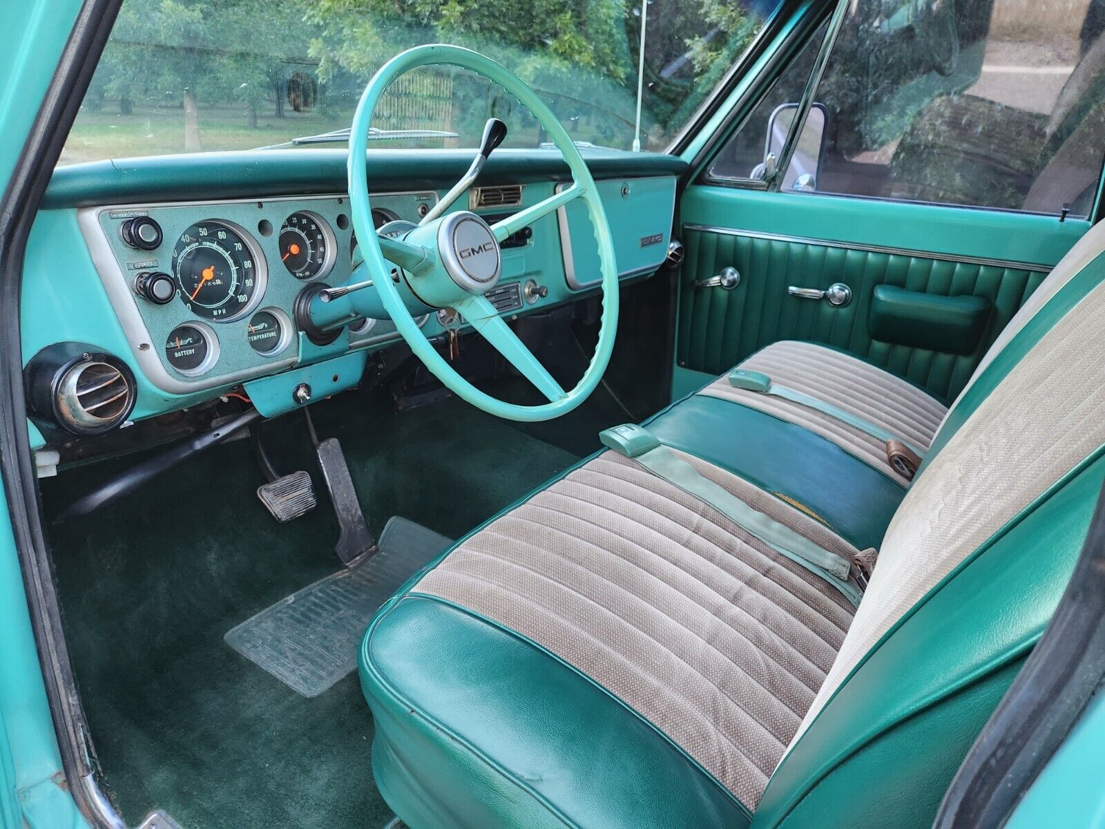 GMC-Other-1968-Teal-TealTan-209537-23