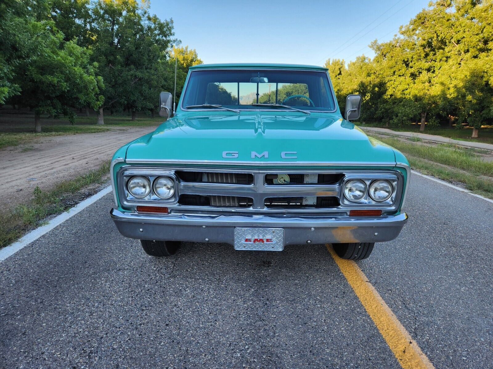 GMC-Other-1968-Teal-TealTan-209537-4