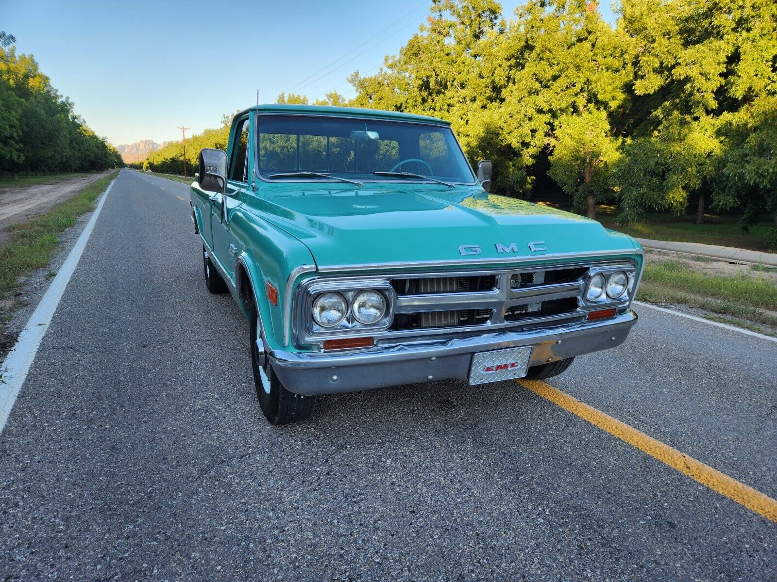 GMC-Other-1968-Teal-TealTan-209537-5