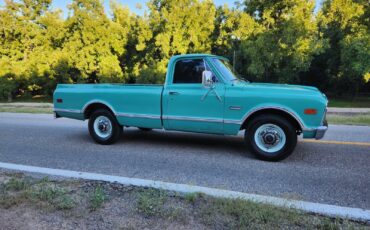 GMC-Other-1968-Teal-TealTan-209537-8