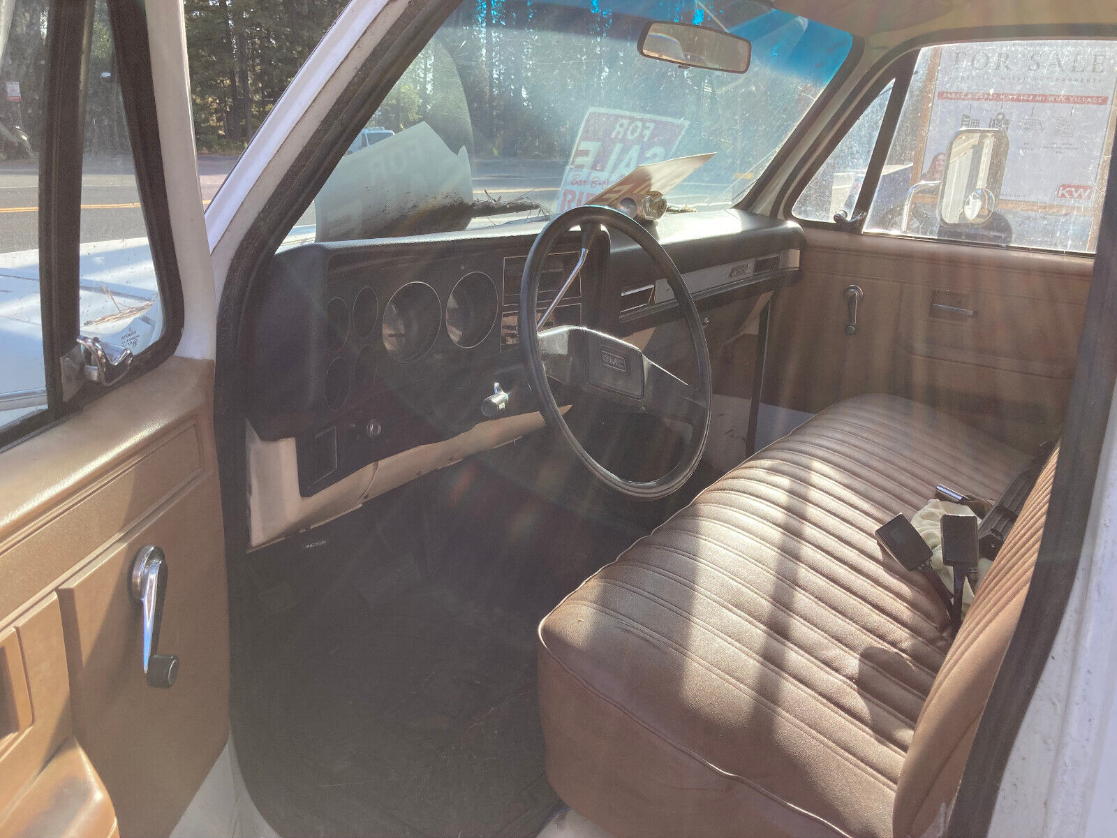 GMC-Other-1989-White-Tan-233355-7