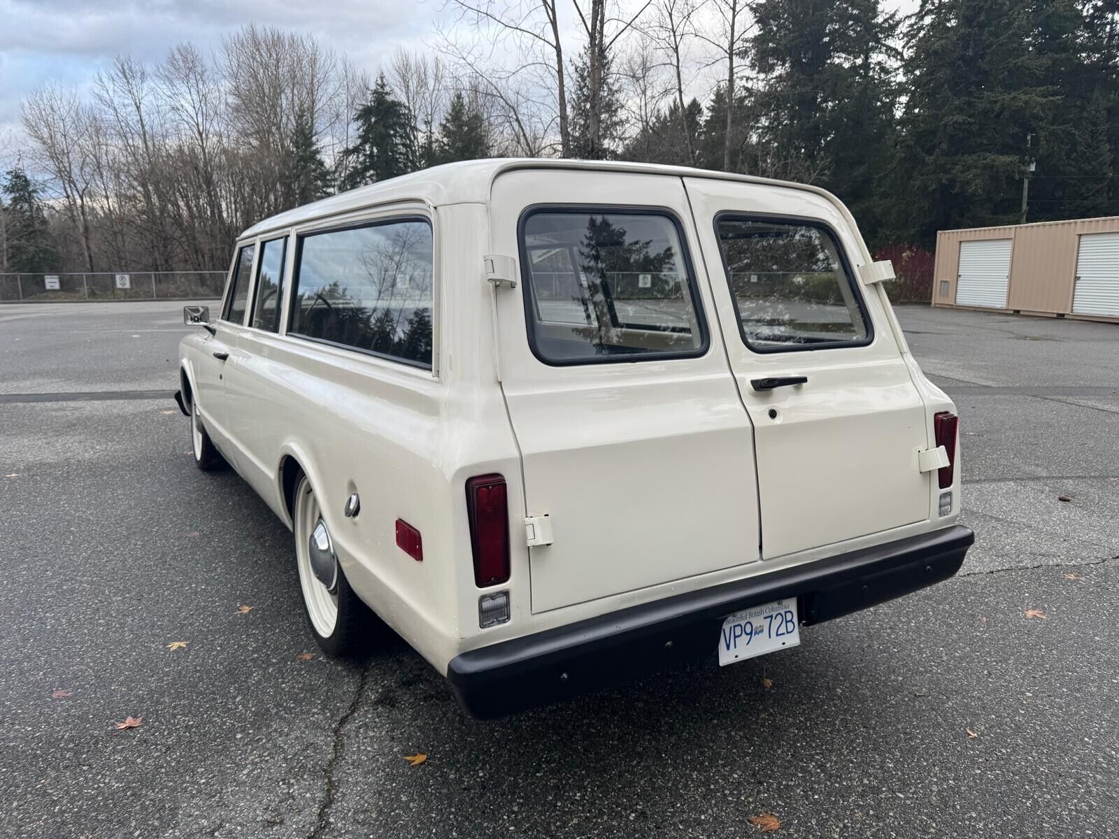 GMC-Suburban-1972-21