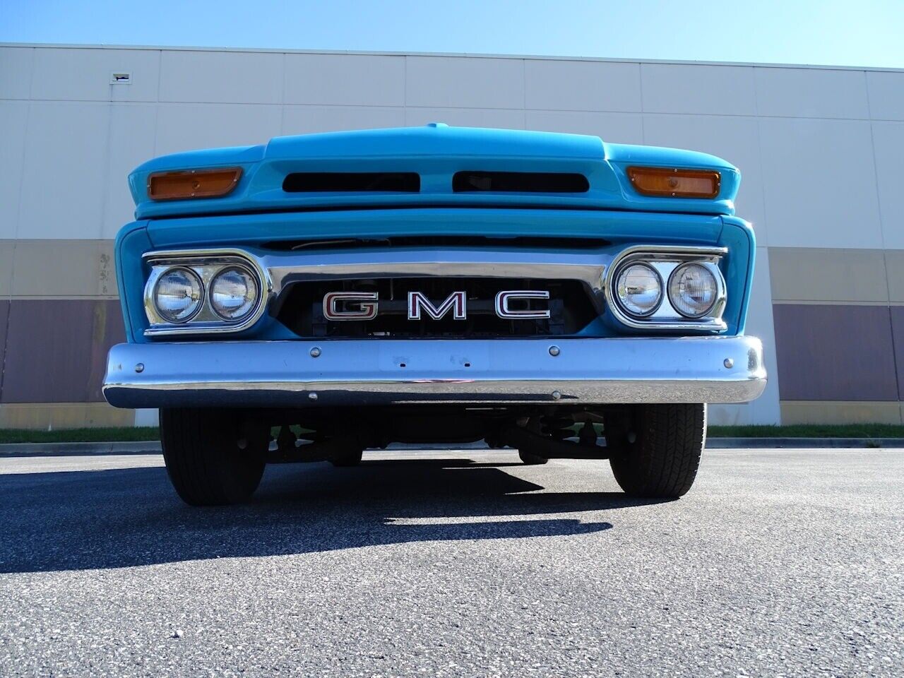 GMC-Suburban-Cabriolet-1966-TURQUOISE-Black-25943-9