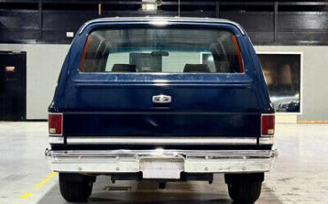 GMC-Suburban-SUV-1987-Blue-Blue-124412-23