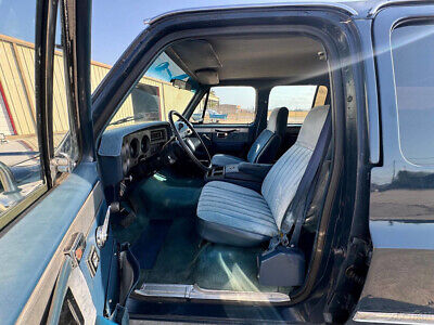 GMC-Suburban-SUV-1987-Blue-Blue-124412-8