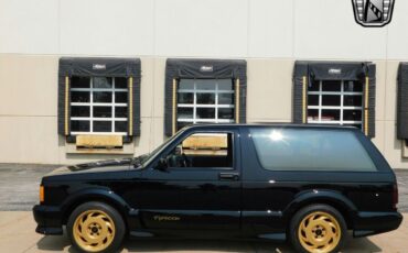 GMC-Typhoon-Pickup-1992-Black-Black-74303-5