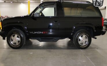 GMC-Yukon-Pickup-1993-Black-Gray-189240-5