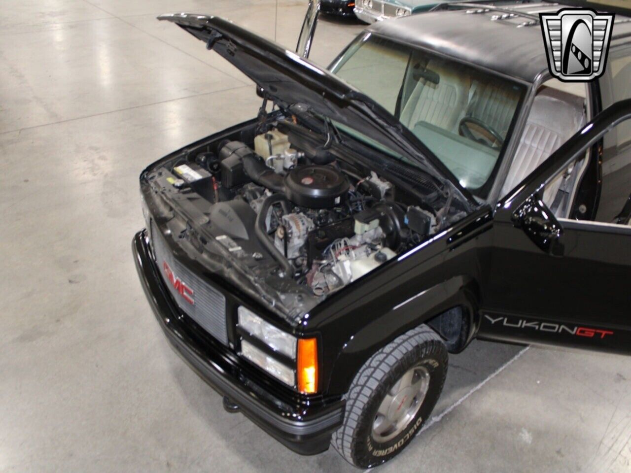 GMC-Yukon-Pickup-1993-Black-Gray-189240-9