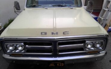 Gmc-2500-v-eight-1971-19