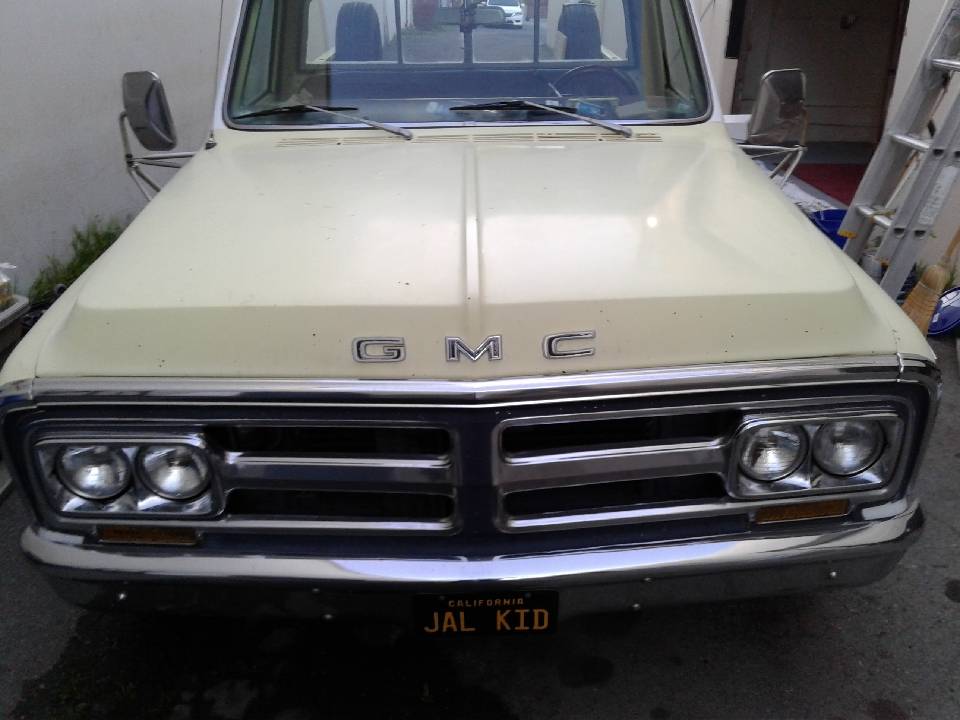 Gmc-2500-v-eight-1971-19