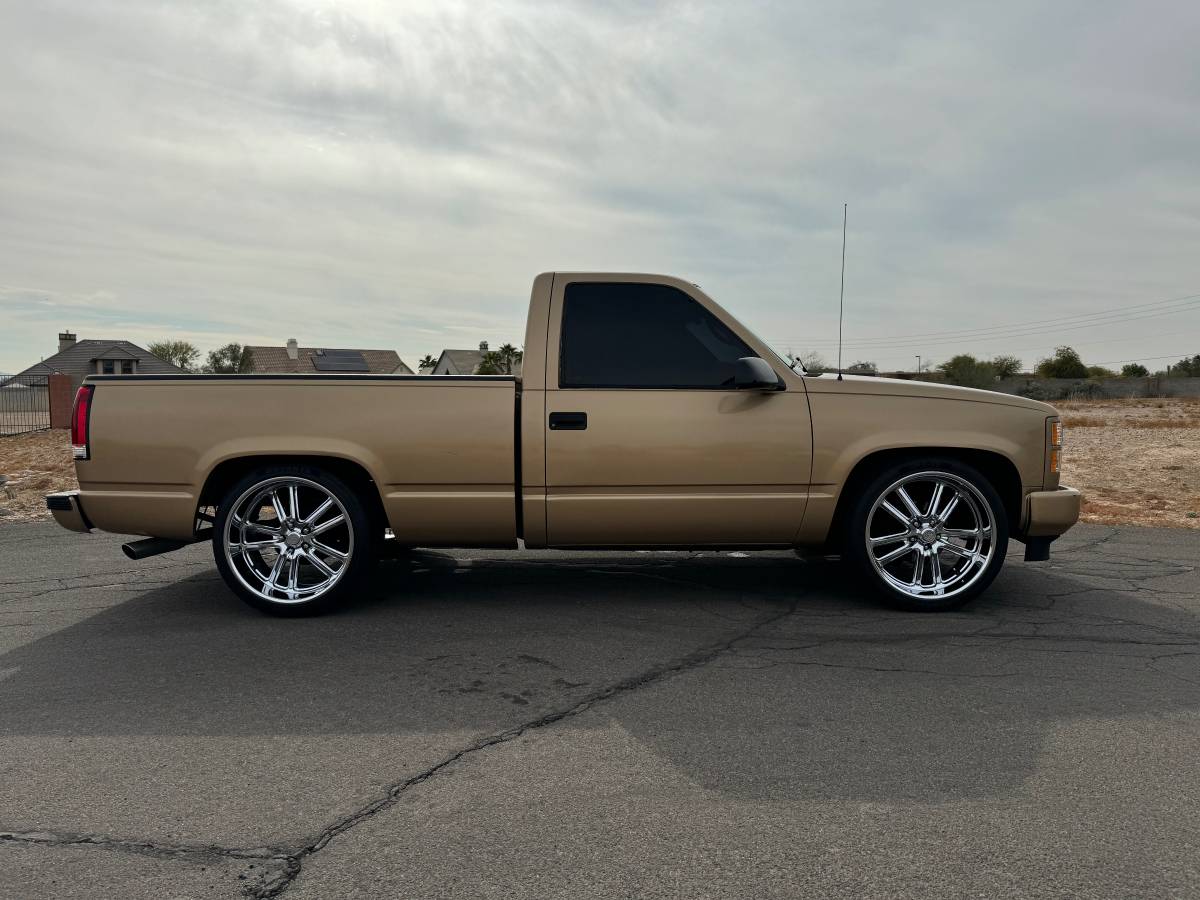 Gmc-Sierra-1500-1995-custom-112654-1