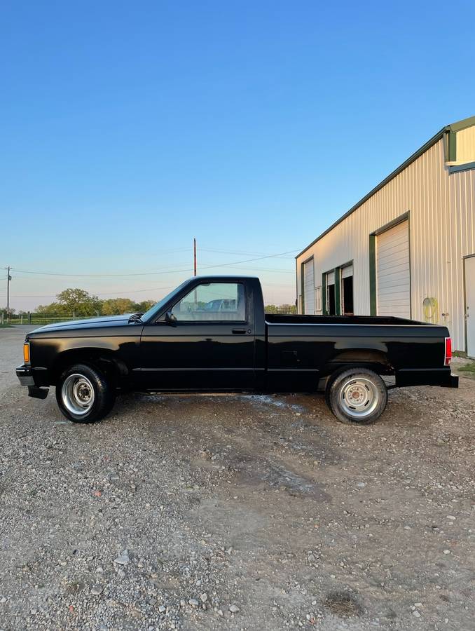 Gmc-Sonoma-sl-1991-black-214766-1