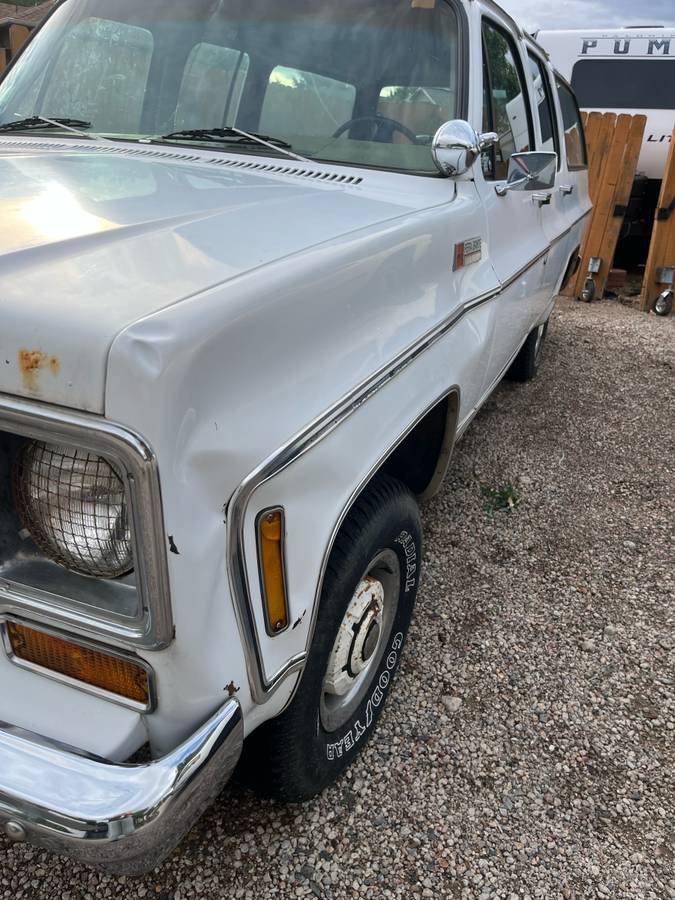 Gmc-Suburban-k1500-1974-white-83686-7