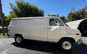 Gmc-Van-vendura-1992-white-321870-1