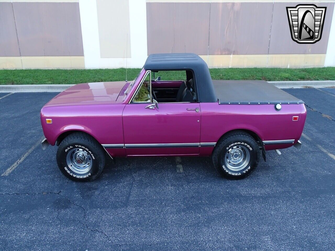 International-Harvester-Scout-Pickup-1979-Purple-Black-43365-3