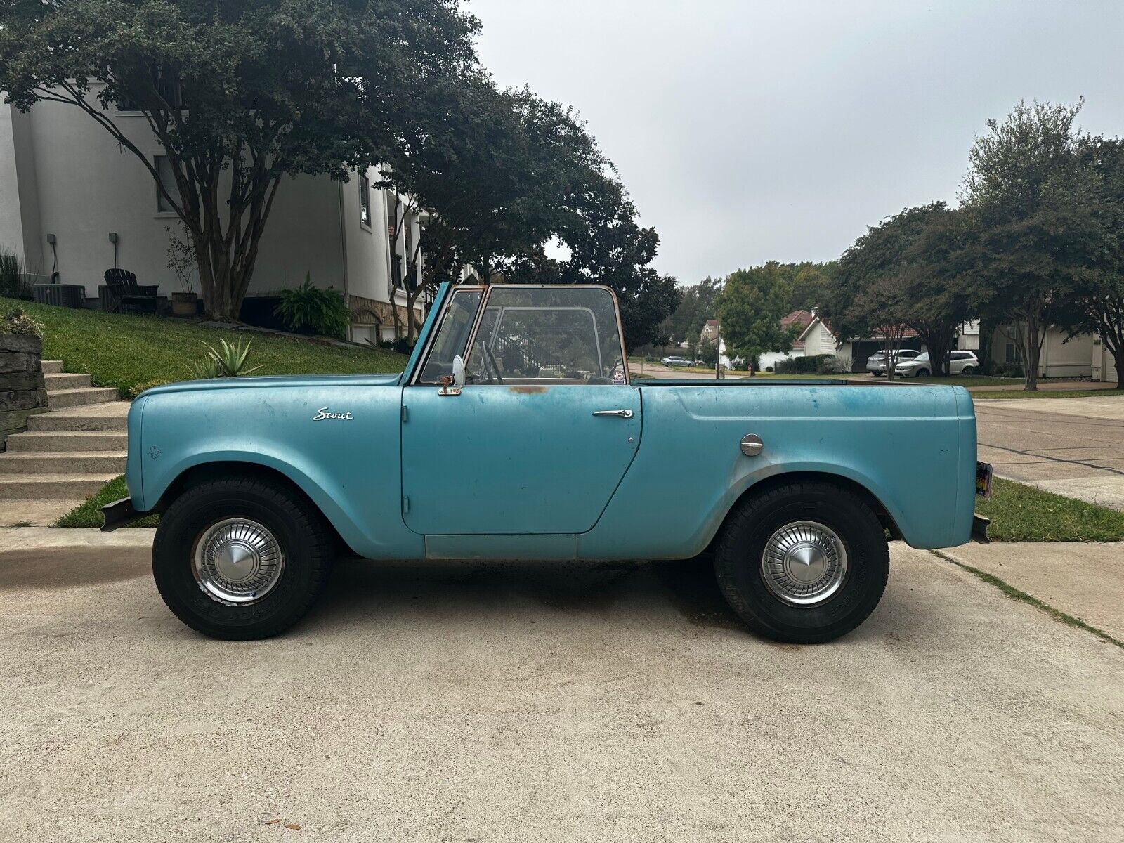 International-Harvester-Scout-SUV-1969-2