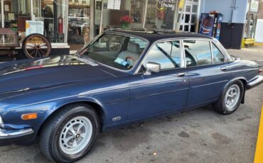 Jaguar-1985-blue-128747-1