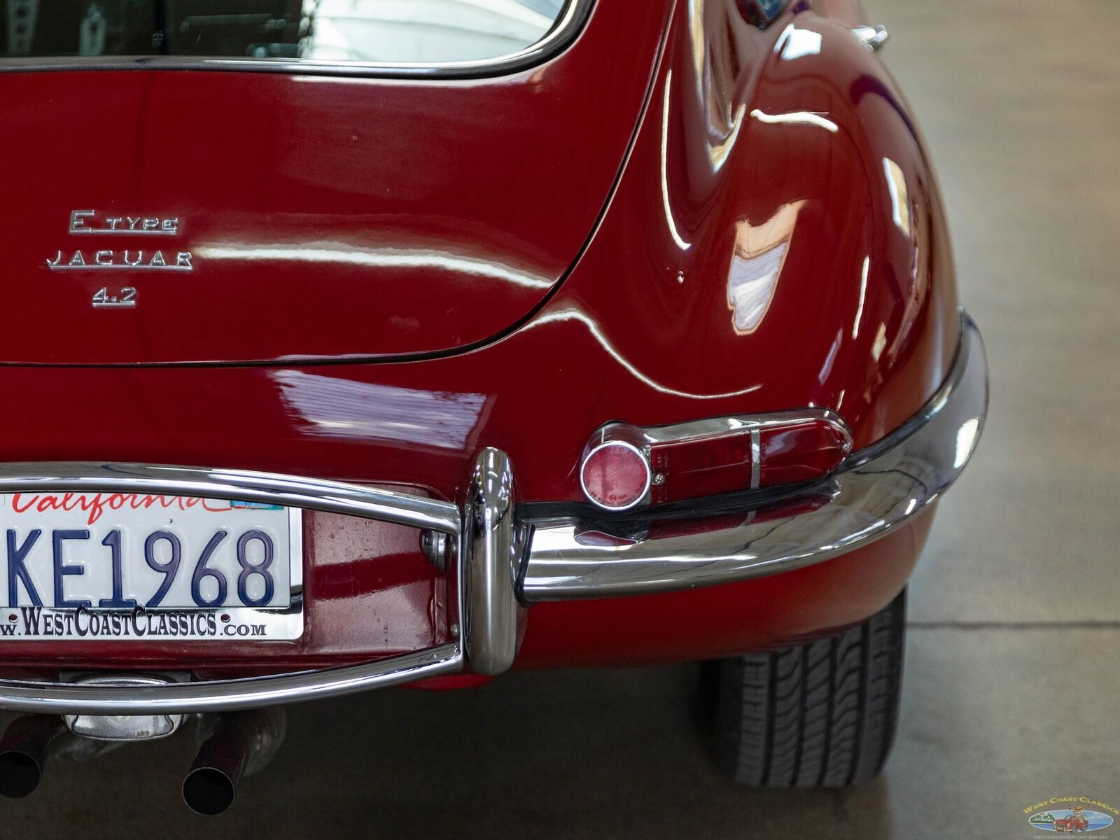 Jaguar-E-Type-1968-19